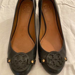 TORY BURCH Women's Black Logo Wedges SIZE 7.5